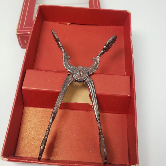 Vintage Nils Johan of Sweden Tidbit Tongs Silverplated Sugar Tongs Hinged w/Box - Picture 11 of 16